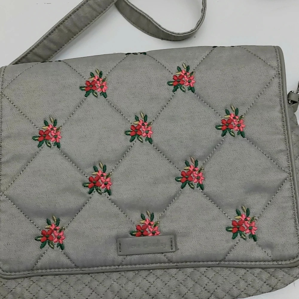 Vera Bradley Water Bouquet Roses  Turnabout Messenger Crossbody Denim Gray
